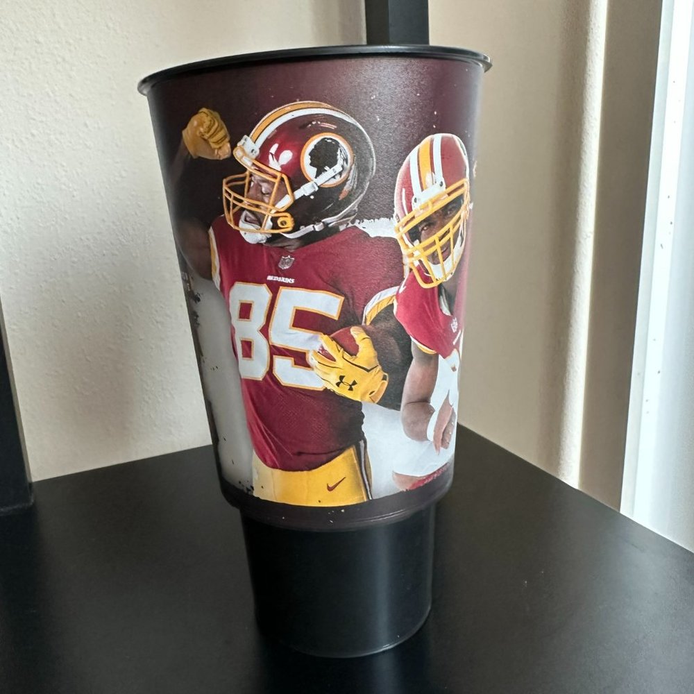 2018 Vintage Washington Redskins / Commanders NFL Stadium Beverage Cup 32 Oz